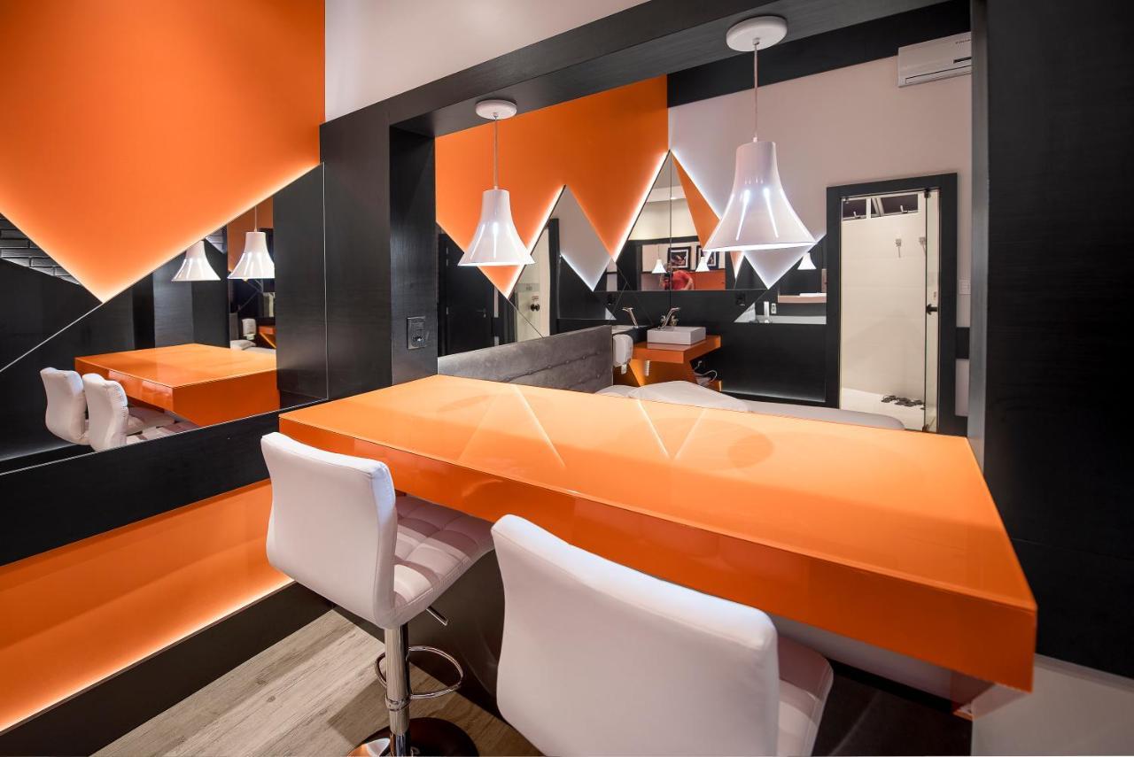 Monn Cherry Love hotel *