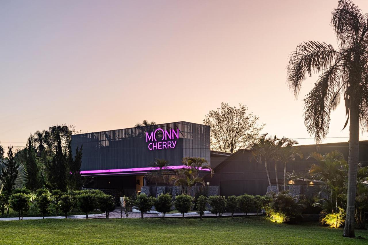 Love hotel Monn Cherry