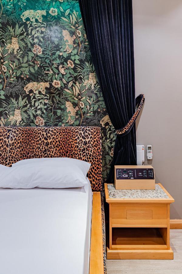 Monn Cherry Love hotel